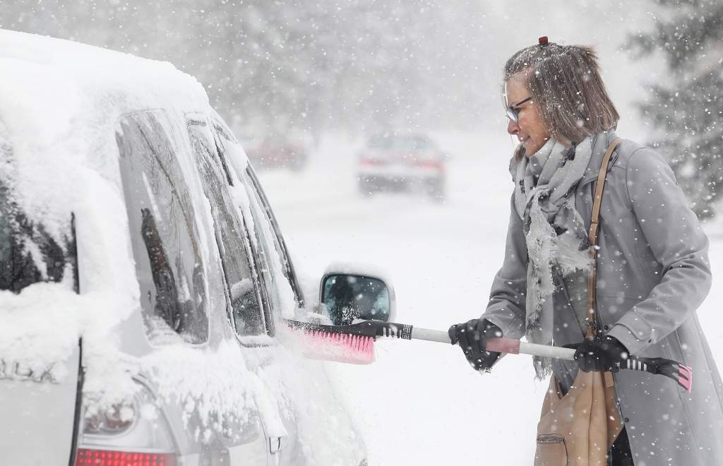 Watch Out for Ice! How to Wash Your Car in Winter
